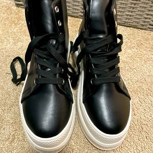 Never worn Madden platform sneakers
